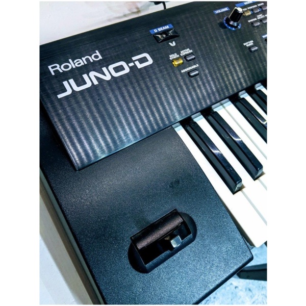 Sintetizador Roland Juno D